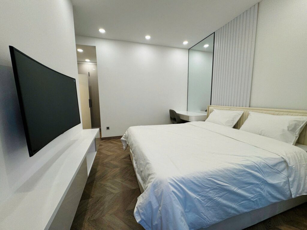 bán căn hộ midtown tòa The Peak 3 phòng ngủ