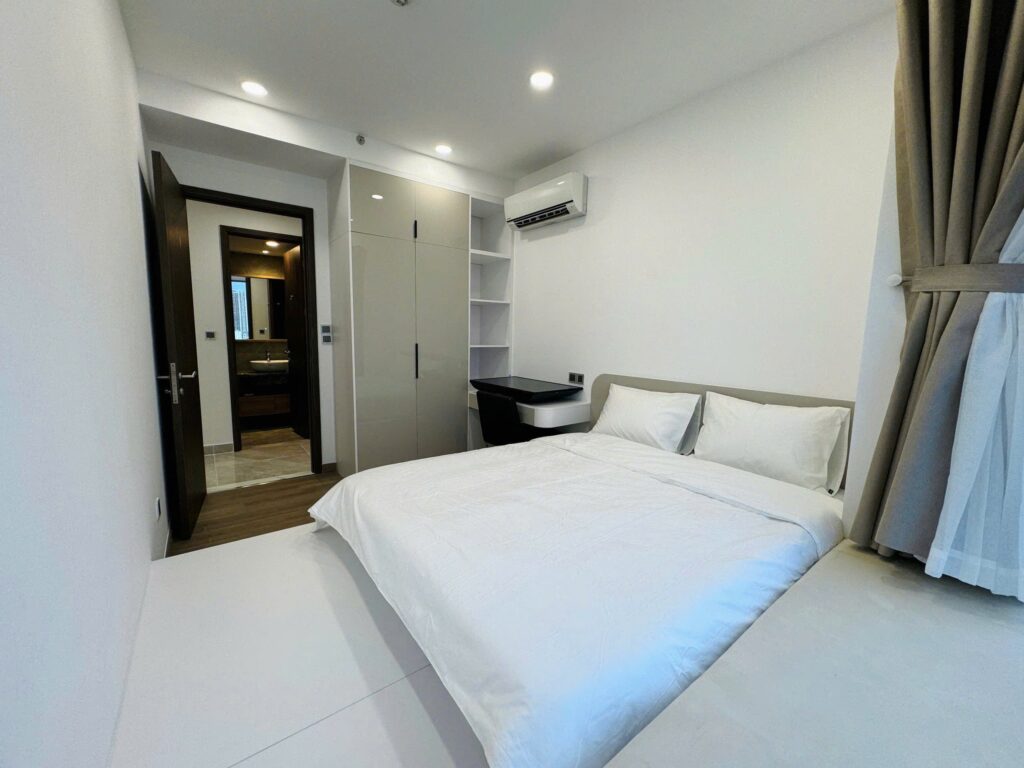 bán căn hộ midtown tòa The Peak 3 phòng ngủ