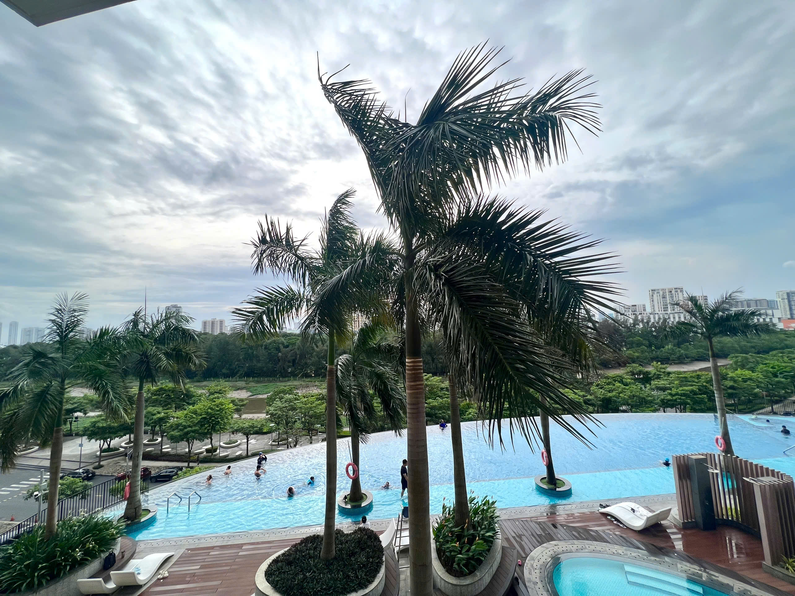 Cho thuê căn hộ 3 phòng ngủ tòa M7 View sông Midtown